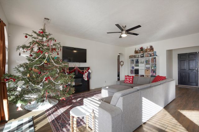 7262 Pajarito Road NE, Rio Rancho, NM 87144