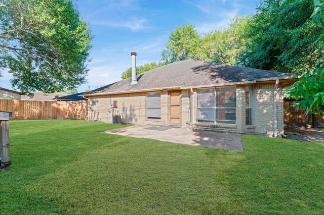 7502 Briar Run Court, Houston, TX 77489