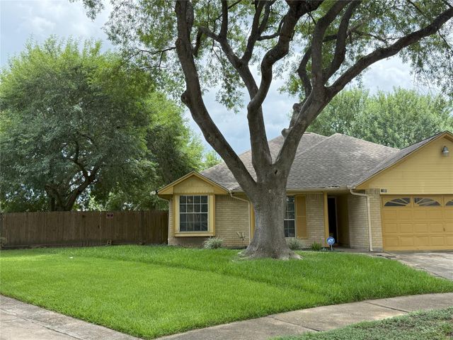 7502 Briar Run Court, Houston, TX 77489