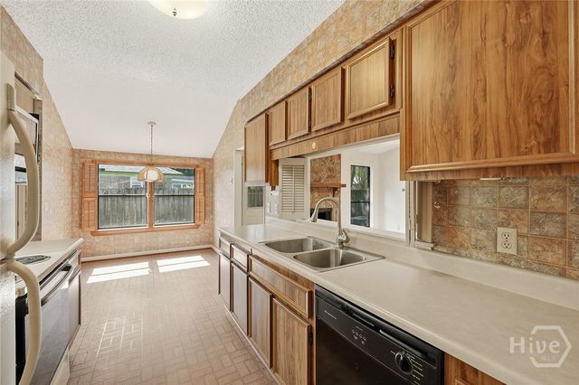 7601 Wymberly Court, Savannah, GA 31406