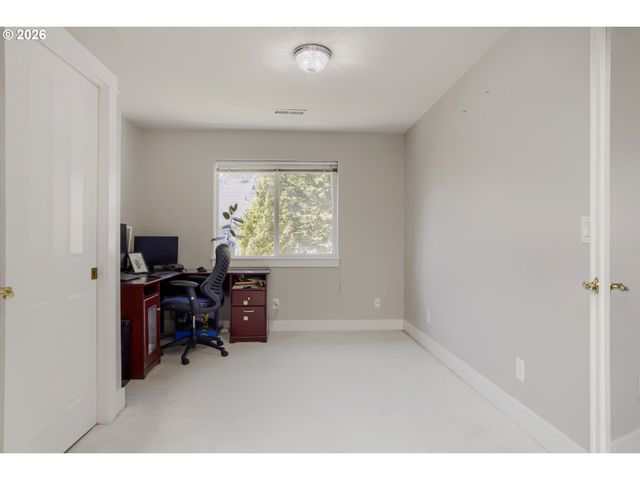 16764 Sw ROGUE RIVER Ter, Beaverton, OR 97006