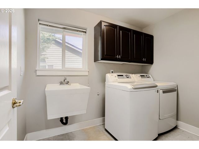 16764 Sw ROGUE RIVER Ter, Beaverton, OR 97006