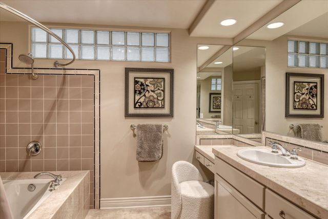 511 N Dunbarton Oaks Ln, Liberty Lake, WA 99019