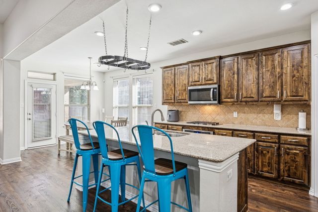 1013 Knoxbridge Road, Forney, TX 75126