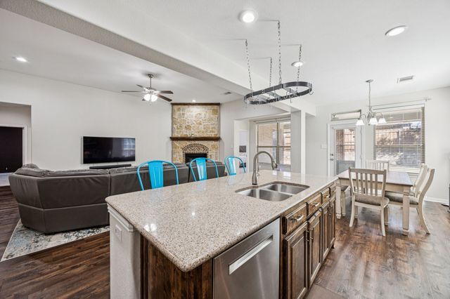 1013 Knoxbridge Road, Forney, TX 75126