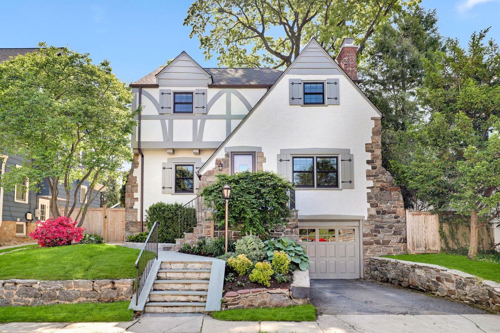 7 Gerlach Place, Larchmont, NY 10538