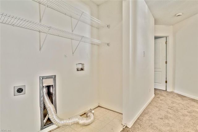 223 Southlake PL, Newport News, VA 23602