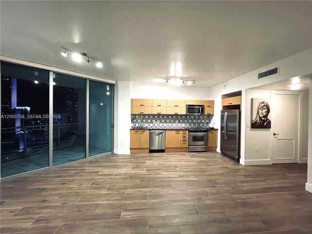 350 S Miami Ave 3713, Miami, FL 33130