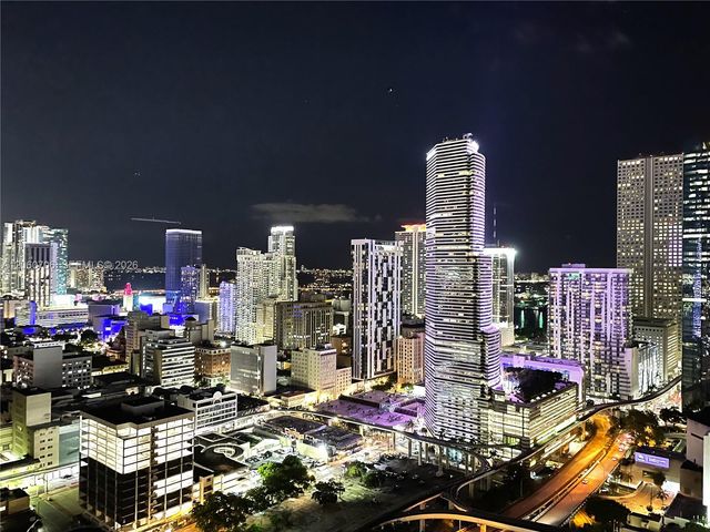 350 S Miami Ave 3713, Miami, FL 33130