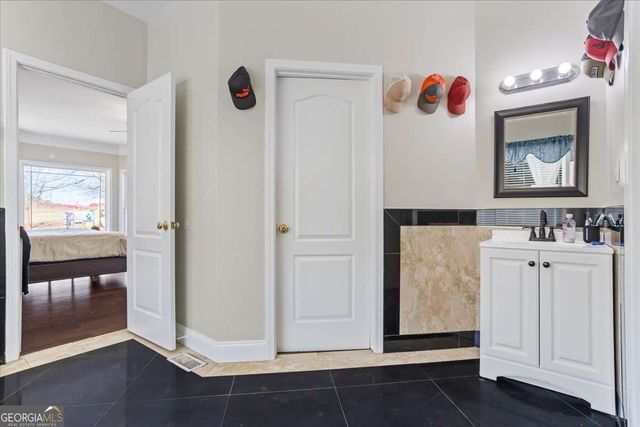 3955 Pucketts Road, Snellville, GA 30039