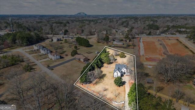 3955 Pucketts Road, Snellville, GA 30039