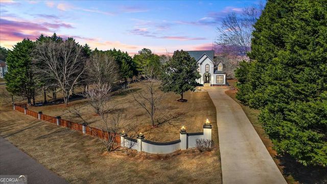 3955 Pucketts Road, Snellville, GA 30039