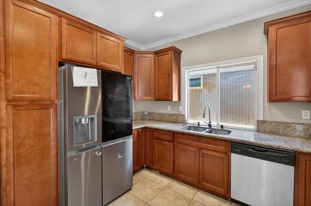 5331 Blue Sapphire Ct, Elk Grove, CA 95758