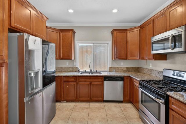 5331 Blue Sapphire Ct, Elk Grove, CA 95758