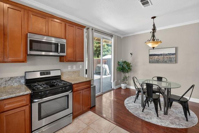 5331 Blue Sapphire Ct, Elk Grove, CA 95758