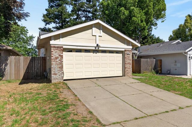 5331 Blue Sapphire Ct, Elk Grove, CA 95758