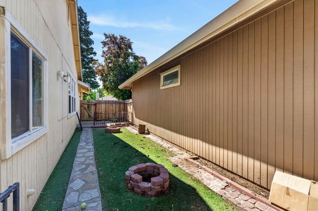 5331 Blue Sapphire Ct, Elk Grove, CA 95758