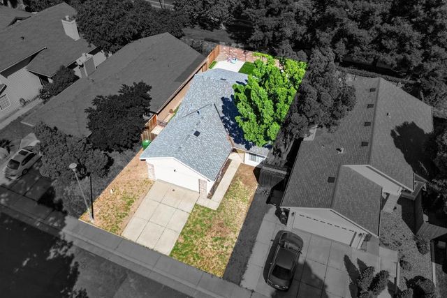 5331 Blue Sapphire Ct, Elk Grove, CA 95758