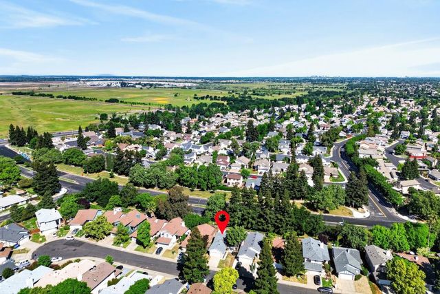 5331 Blue Sapphire Ct, Elk Grove, CA 95758