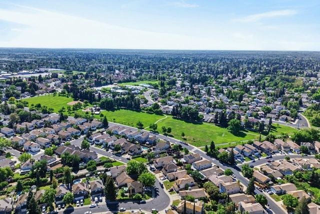 5331 Blue Sapphire Ct, Elk Grove, CA 95758