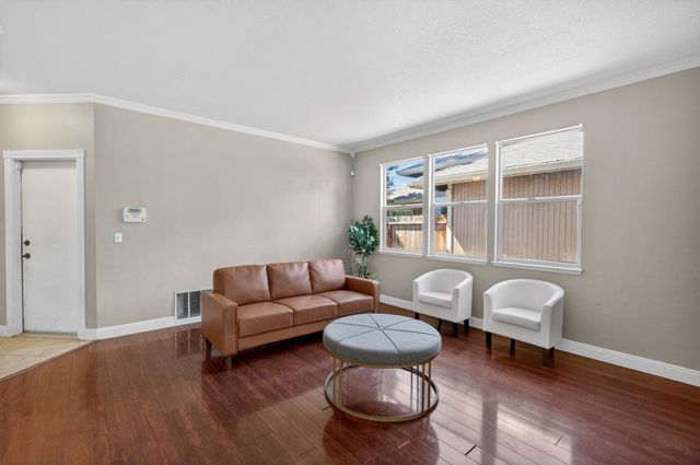 5331 Blue Sapphire Ct, Elk Grove, CA 95758