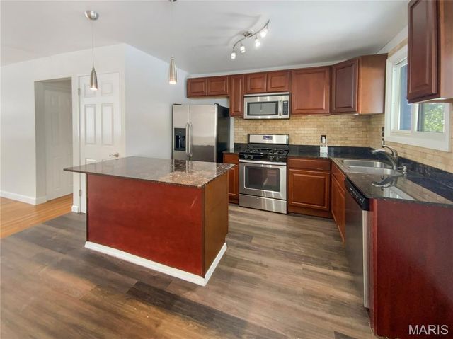 2349 Hudson Road, St Louis, MO 63136