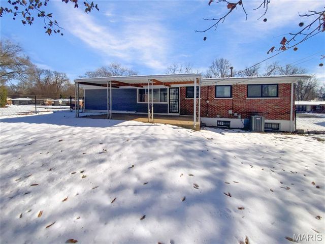 2349 Hudson Road, St Louis, MO 63136