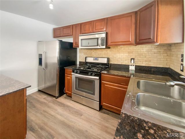 2349 Hudson Road, St Louis, MO 63136