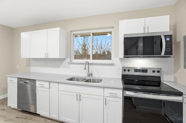 952 Hollytree Drive, Springfield Twp., OH 45231