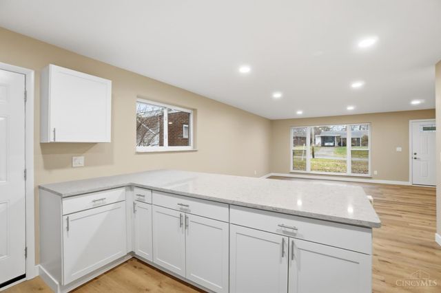 952 Hollytree Drive, Springfield Twp., OH 45231