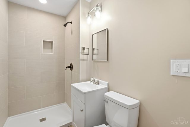 952 Hollytree Drive, Springfield Twp., OH 45231