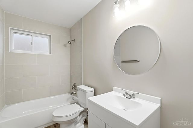 952 Hollytree Drive, Springfield Twp., OH 45231