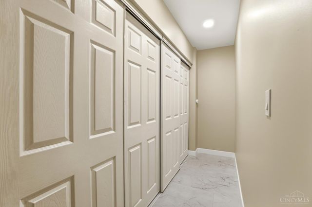 952 Hollytree Drive, Springfield Twp., OH 45231