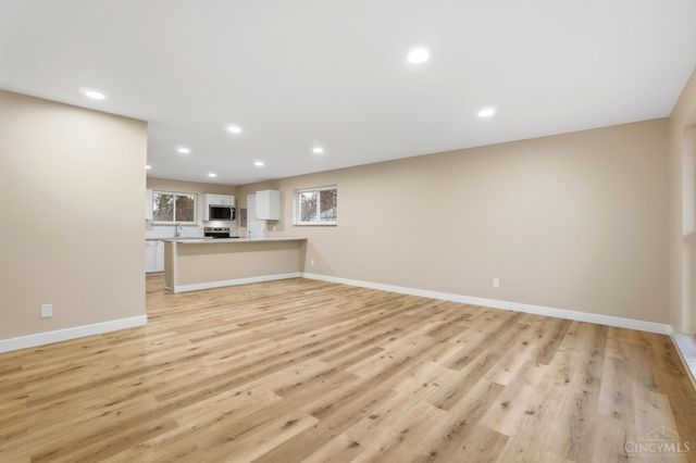 952 Hollytree Drive, Springfield Twp., OH 45231