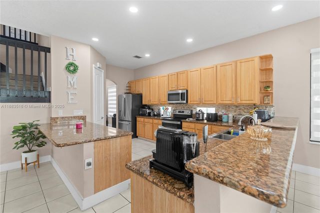 554 NE 20th Ave, Homestead, FL 33033
