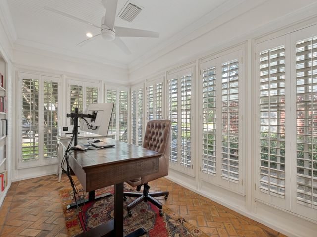 6044 Kenwood Avenue, Dallas, TX 75206