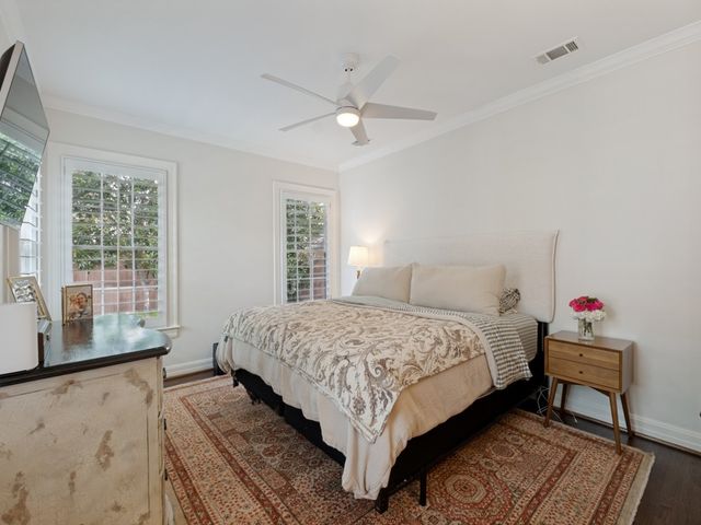 6044 Kenwood Avenue, Dallas, TX 75206