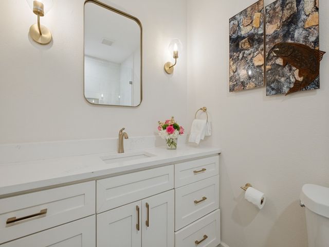 6044 Kenwood Avenue, Dallas, TX 75206