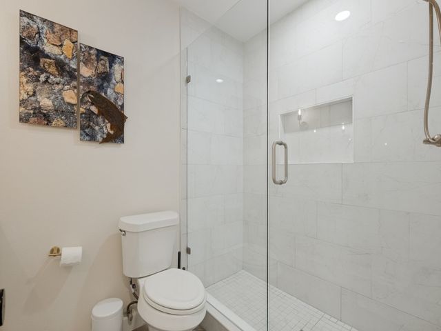 6044 Kenwood Avenue, Dallas, TX 75206