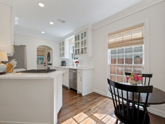 6044 Kenwood Avenue, Dallas, TX 75206