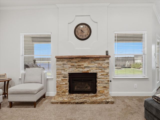 5373 W Dayton Avenue, Fresno, CA 93722