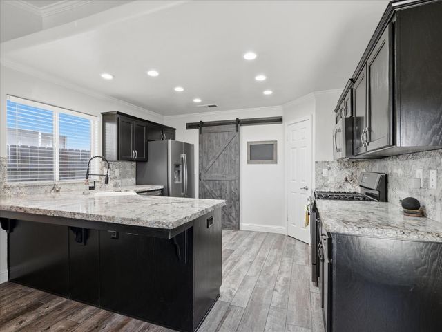 5373 W Dayton Avenue, Fresno, CA 93722