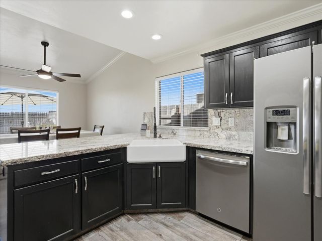 5373 W Dayton Avenue, Fresno, CA 93722