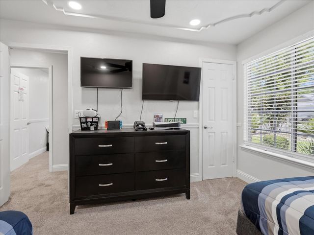 5373 W Dayton Avenue, Fresno, CA 93722