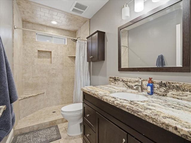 5373 W Dayton Avenue, Fresno, CA 93722