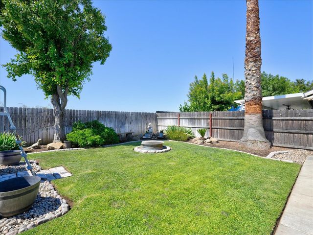 5373 W Dayton Avenue, Fresno, CA 93722