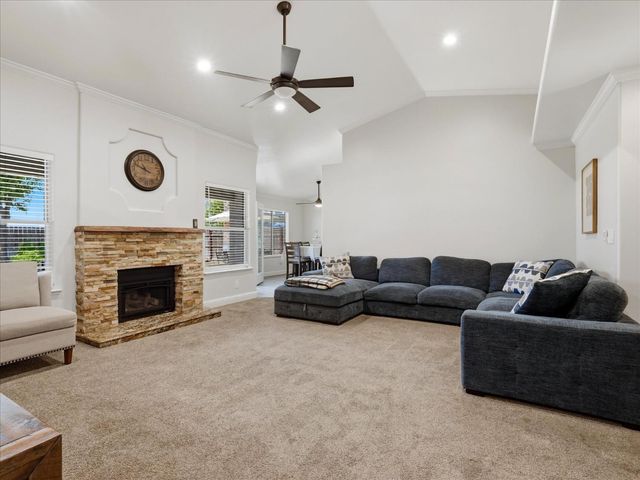 5373 W Dayton Avenue, Fresno, CA 93722