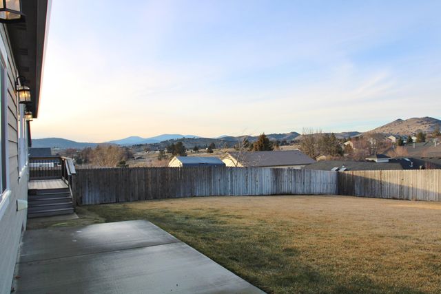 5511 Shalynn Drive, Klamath Falls, OR 97603
