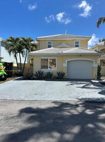 4767 SW 154th Ave, Miami, FL 33185