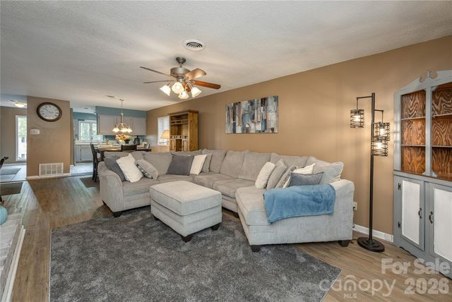 580 Britton Creek Drive, Hendersonville, NC 28791